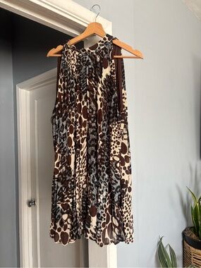 Vintage AGORA Sleeveless Animal Print Pleated Swing Top